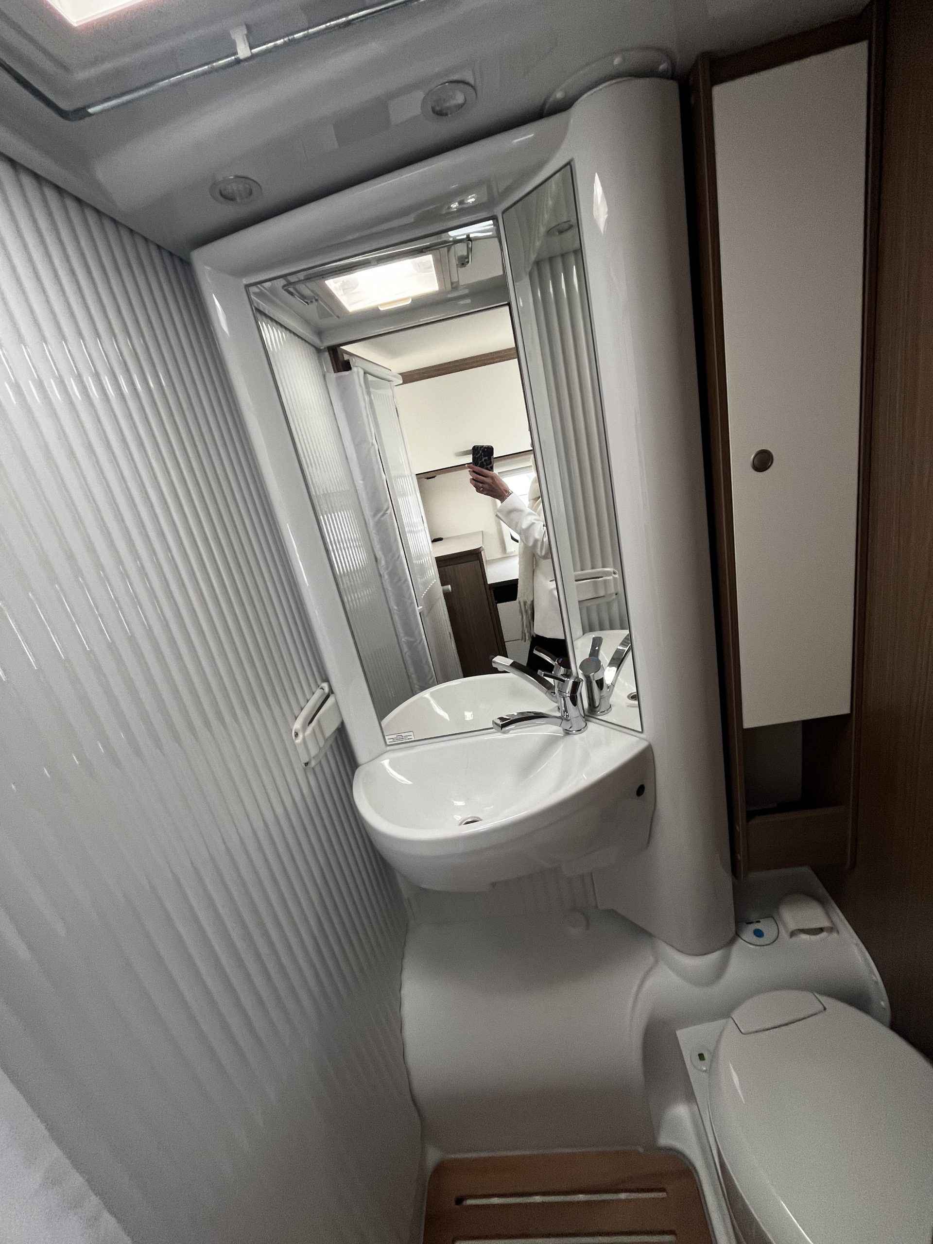 CARADO V337 BVA – Image 6