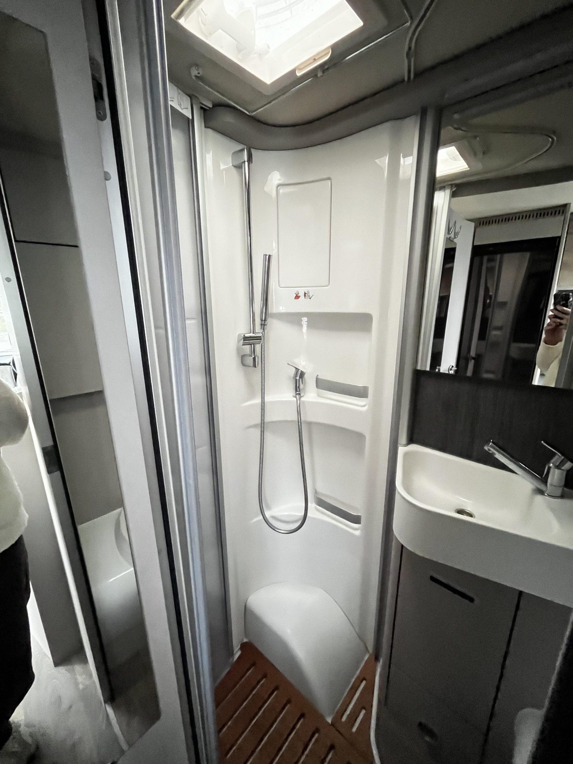 HYMER EXSIS I580 PURE COMPACT – Image 7