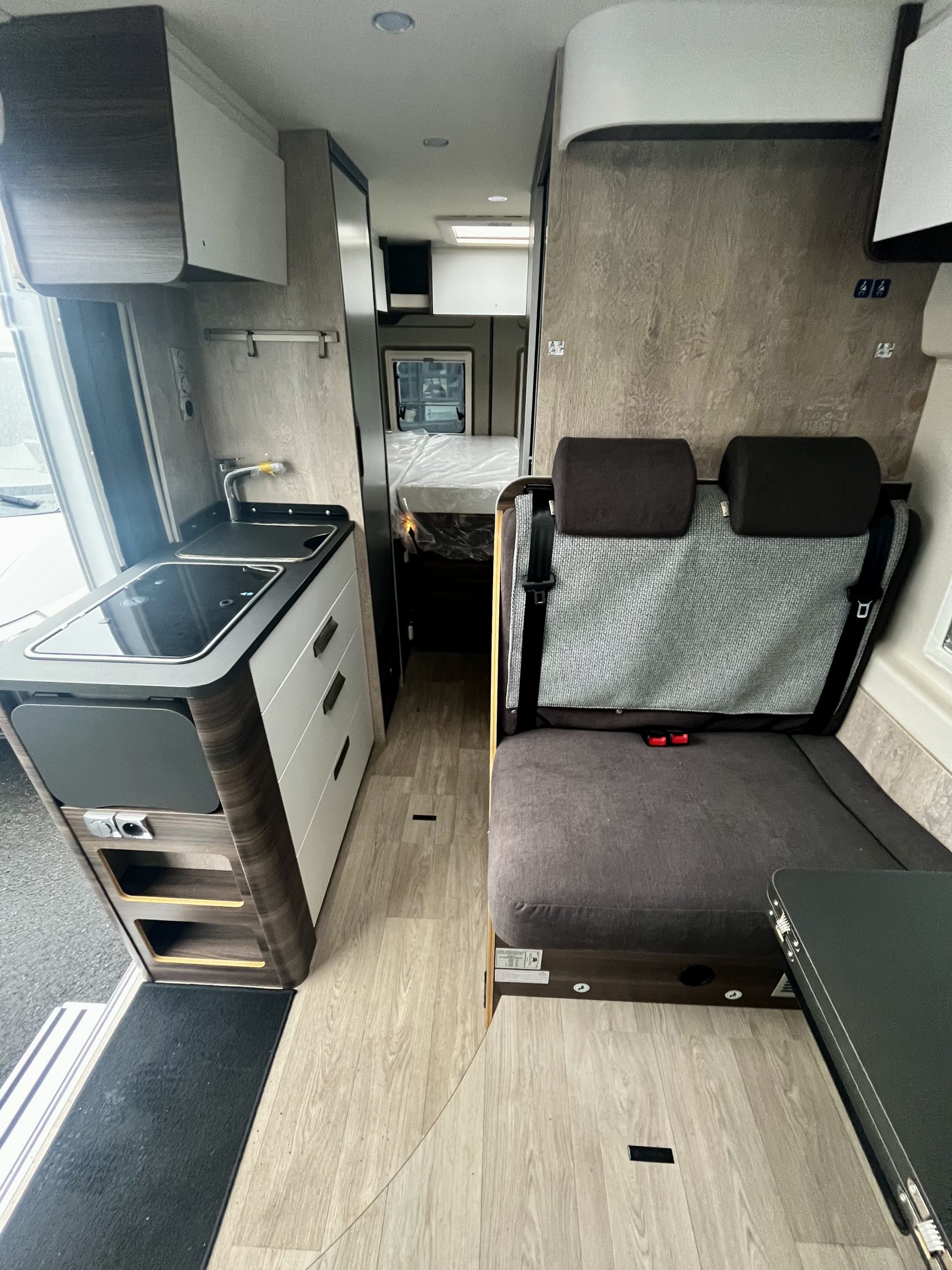 LAIKA ECOVIP CAMPER VANS 600 – Image 4