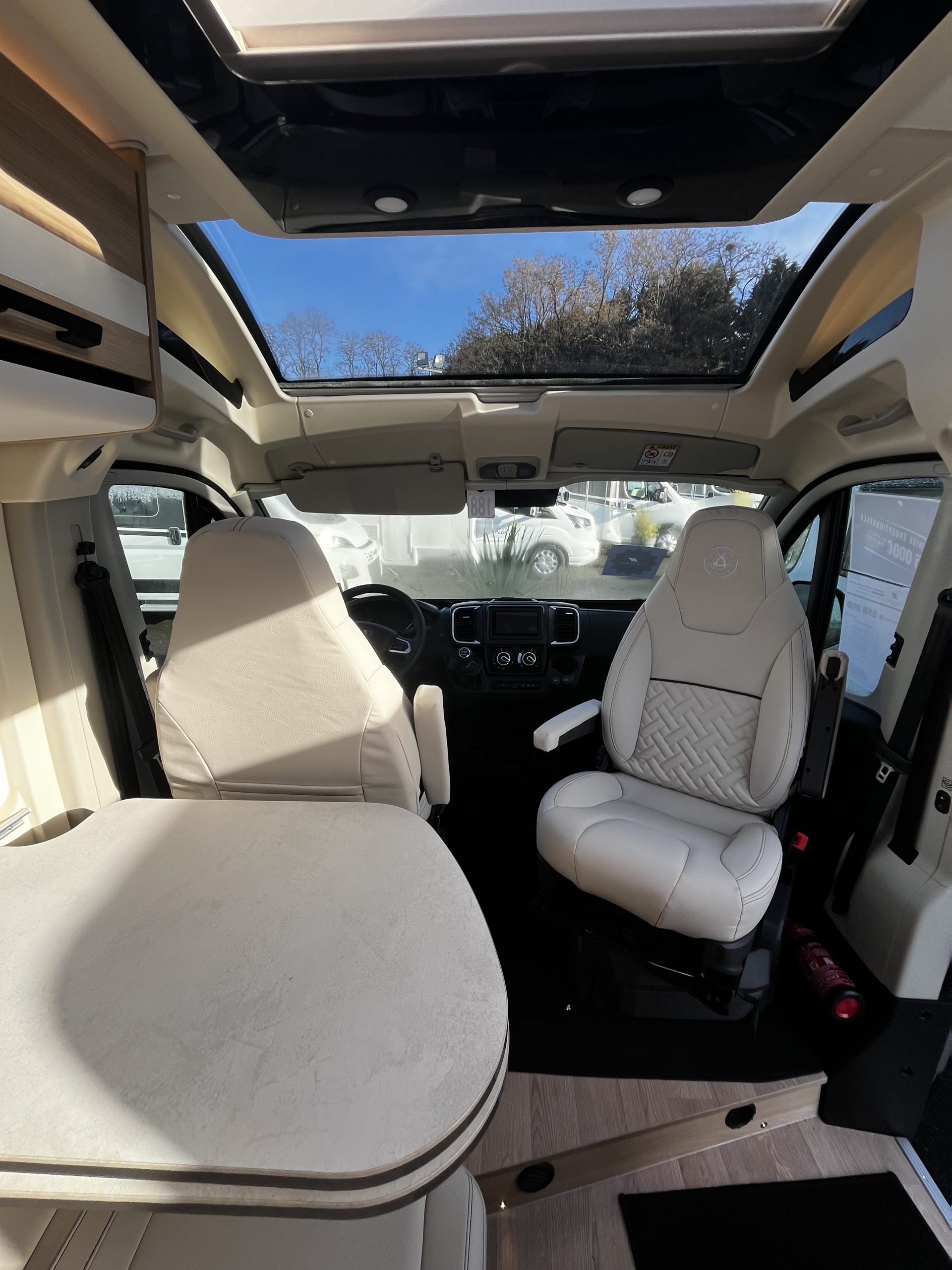 CAMPEREVE MAGELLAN 643 SAPHIR – Image 3