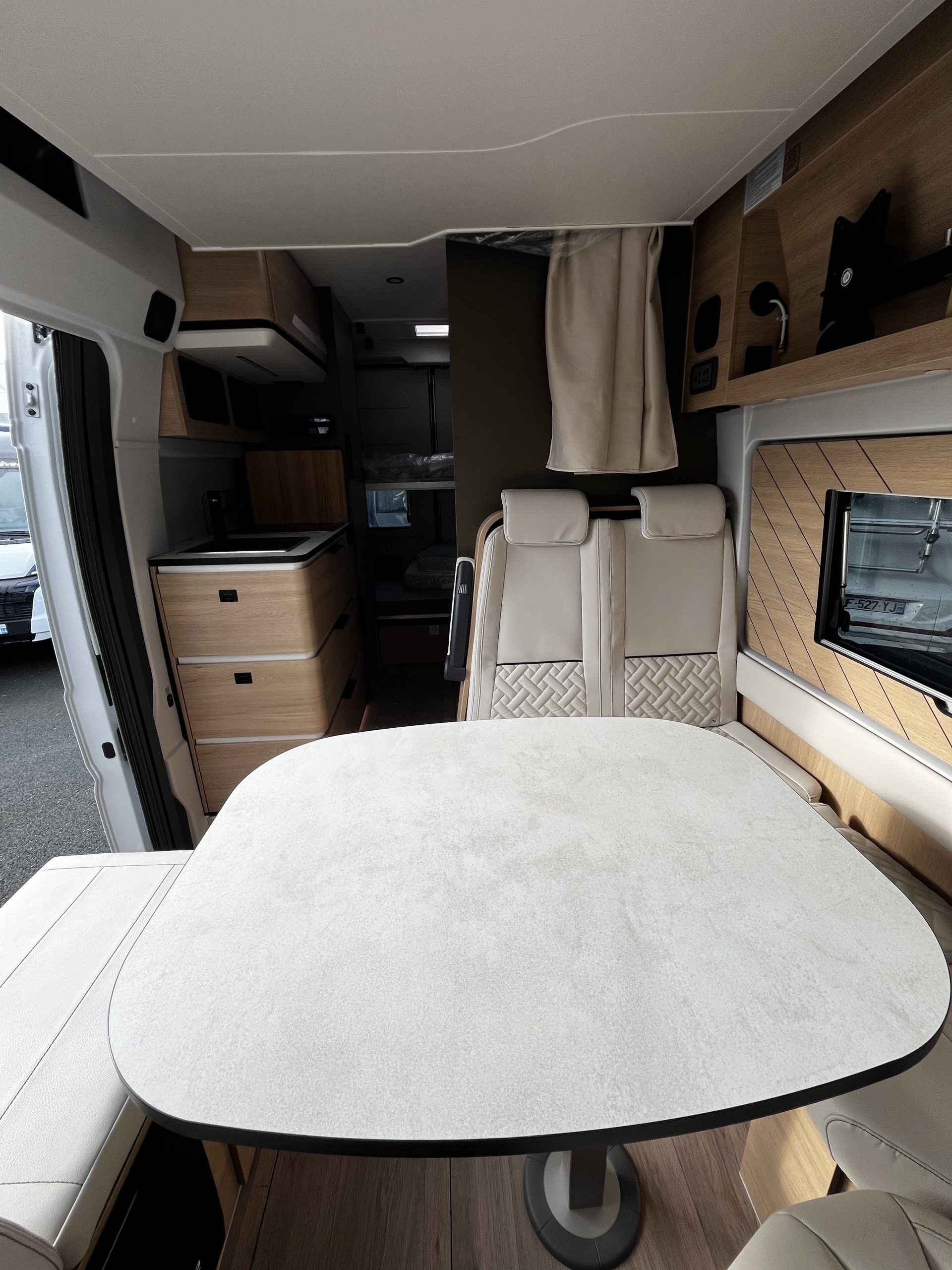 CAMPEREVE FAMILY VAN – Image 4