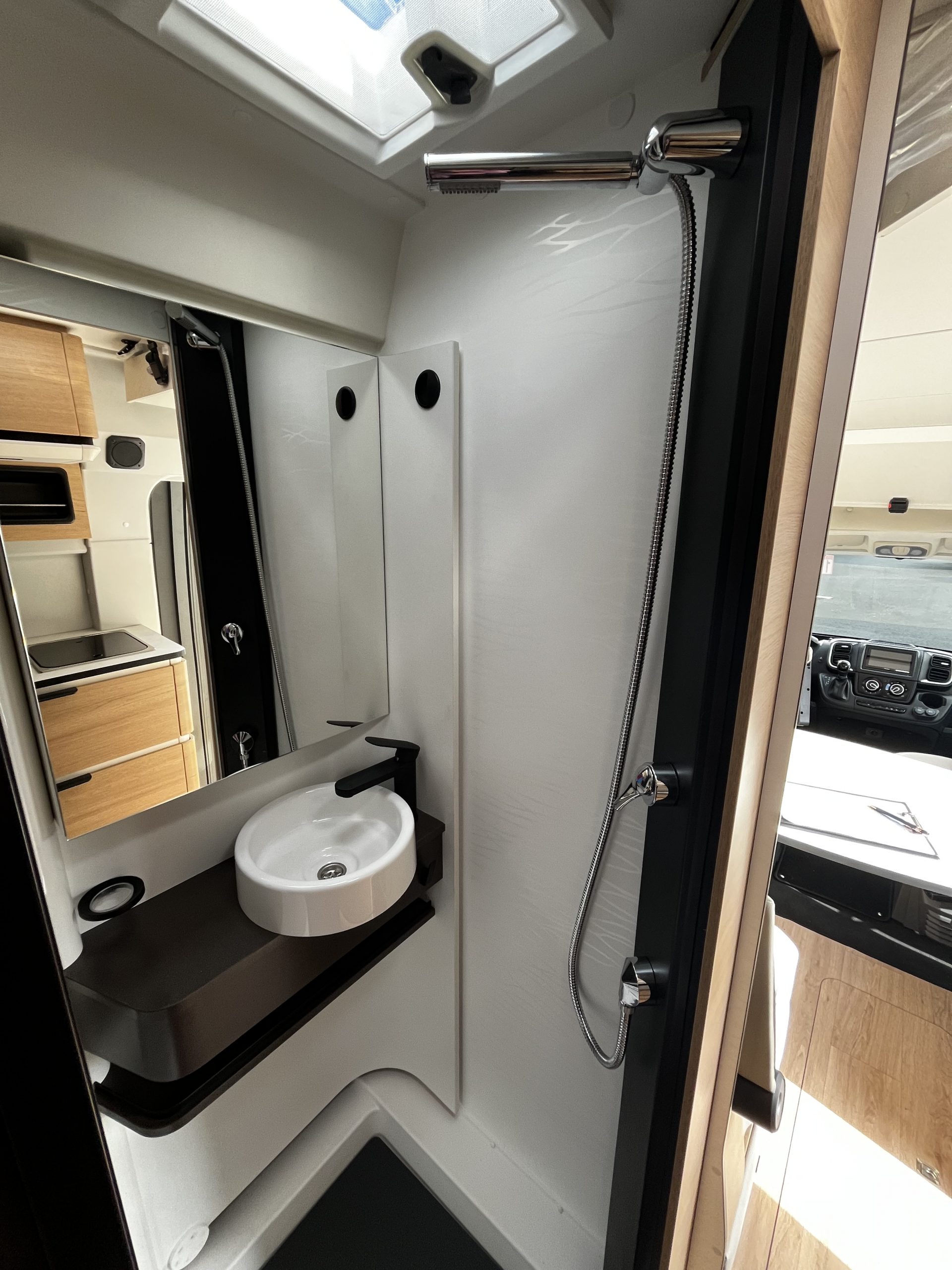 CAMPEREVE FAMILY VAN – Image 8